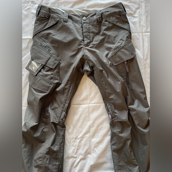 Burton Snowboarding Women’s Pant.           Size: M - Picture 4 of 9